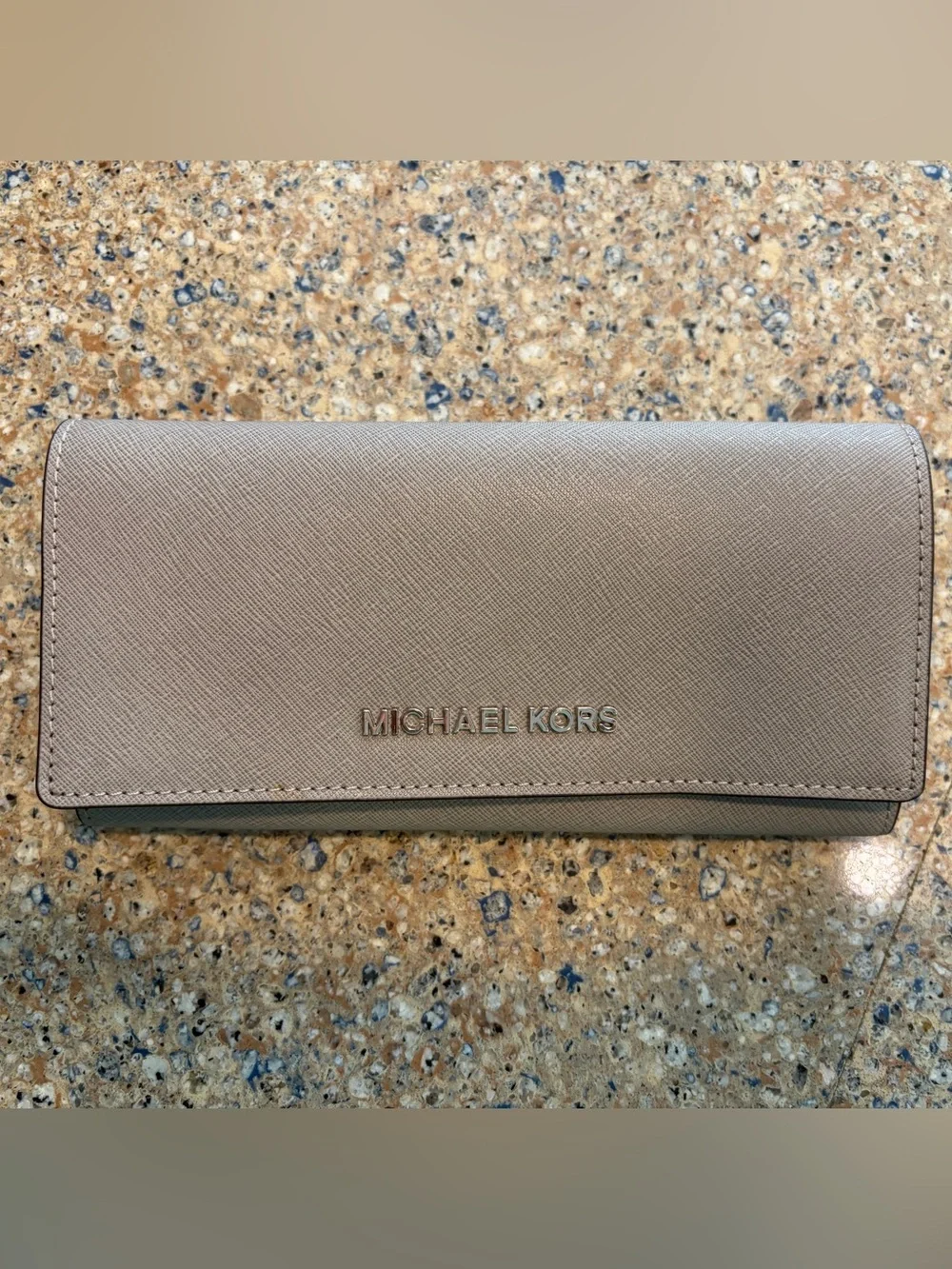 Michael Kors Pearl Grey Jet Set Leather Wallet